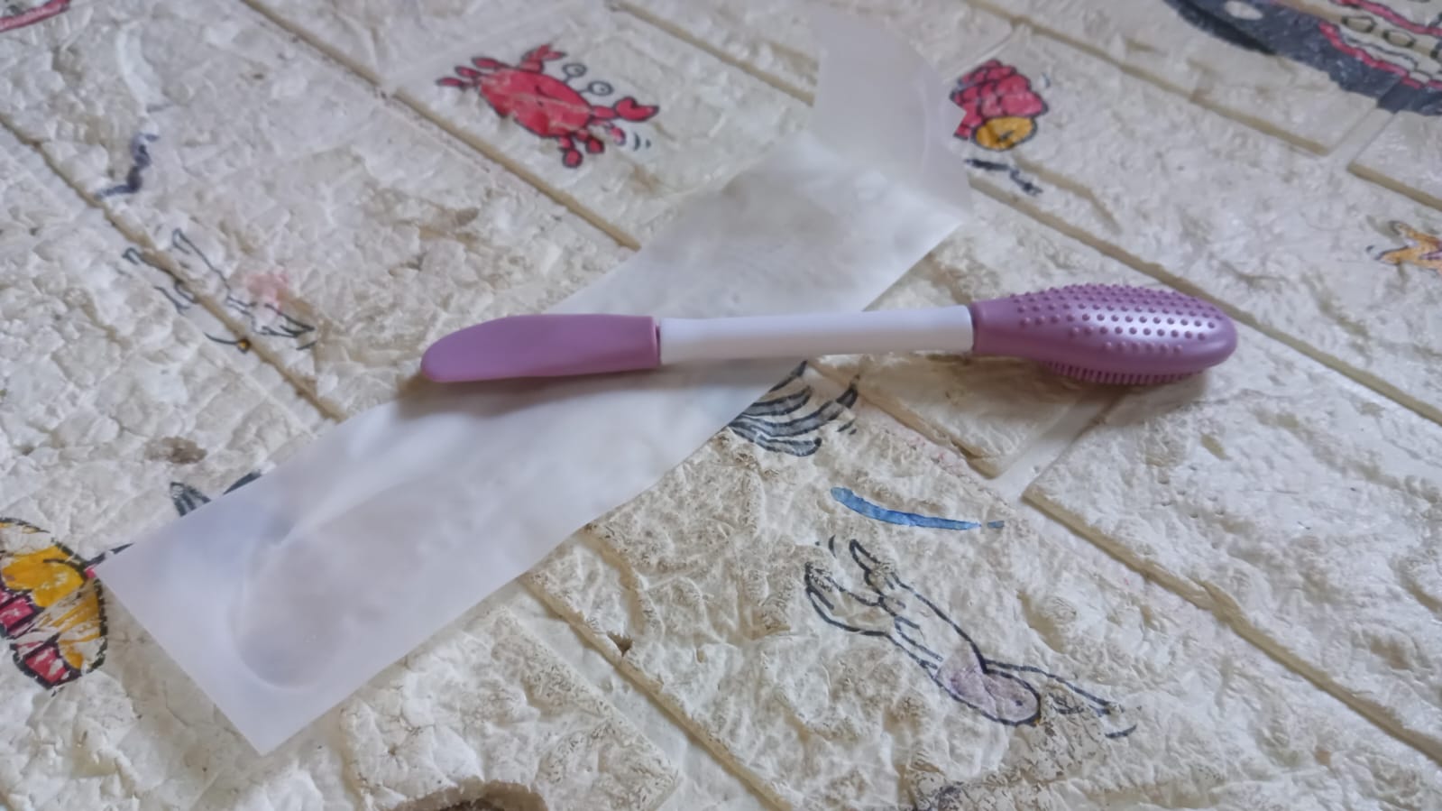 Double-Headed Silicone Mask Brush – Facial Cleansing & Mask Application Tool (1 Pc) Double-Headed Silicone Mask Brush – Facial Cleansing & Mask Application Tool (1 Pc)